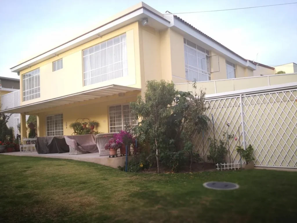 Hermosa Mansion en Venta con Vista a Parque Selva Alegre